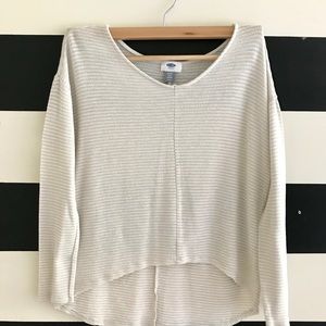 Old Navy - Light tan & white sweater✨
